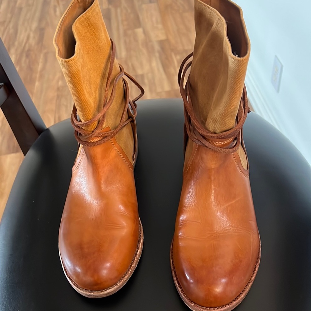 Patricia Nash. Sabbia Canvas Mid Boots